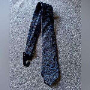 Barcelino black/blue paisley Italian silk tie